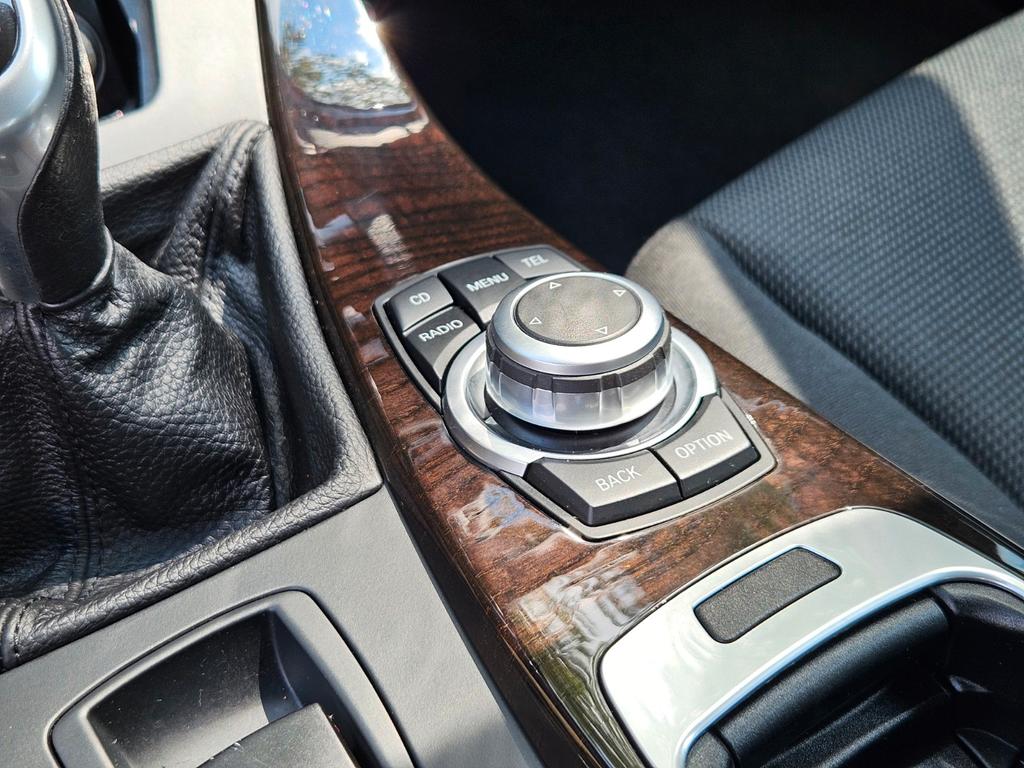 BMW 523