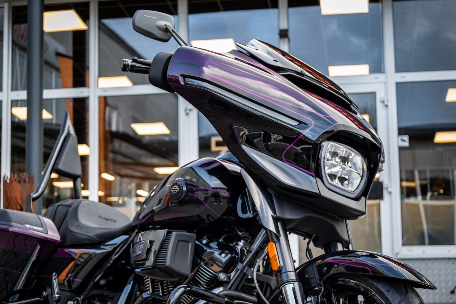 Fahrzeugabbildung Harley-Davidson CVO Street Glide FLHXSE 121 cui - Jekill & Hyde