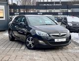 Opel Astra J Lim. 5-trg. 150 Jahre Opel*2.Hand*Tüv - Opel Astra mit Benzin-Antrieb: Jahre 150