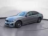 BMW 318d Automatik Klimaaut. Glasdach AHK Sportsitze - BMW 318 mit Diesel-Antrieb: Limousine, Automatik