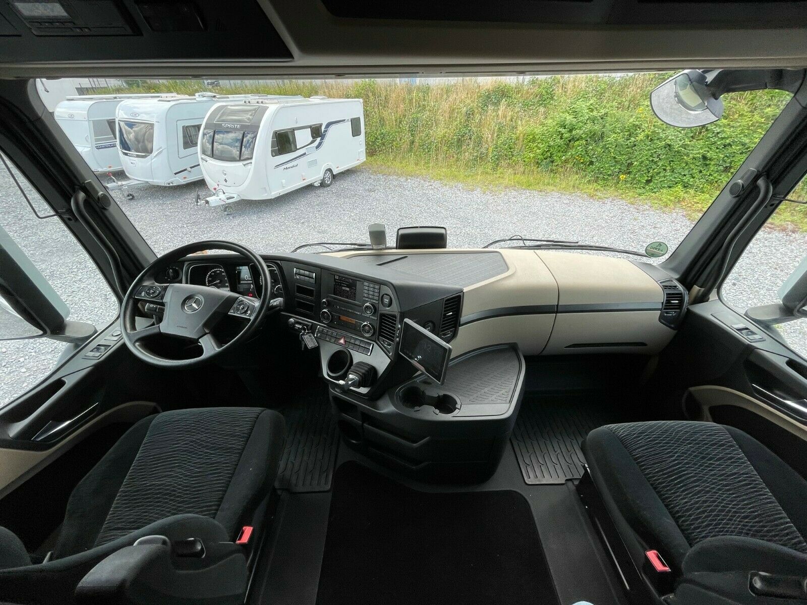 Fahrzeugabbildung Mercedes-Benz Actros  2545 L