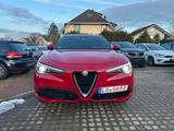 Alfa Romeo Stelvio Super Q4 - rote Alfa Romeo Stelvio