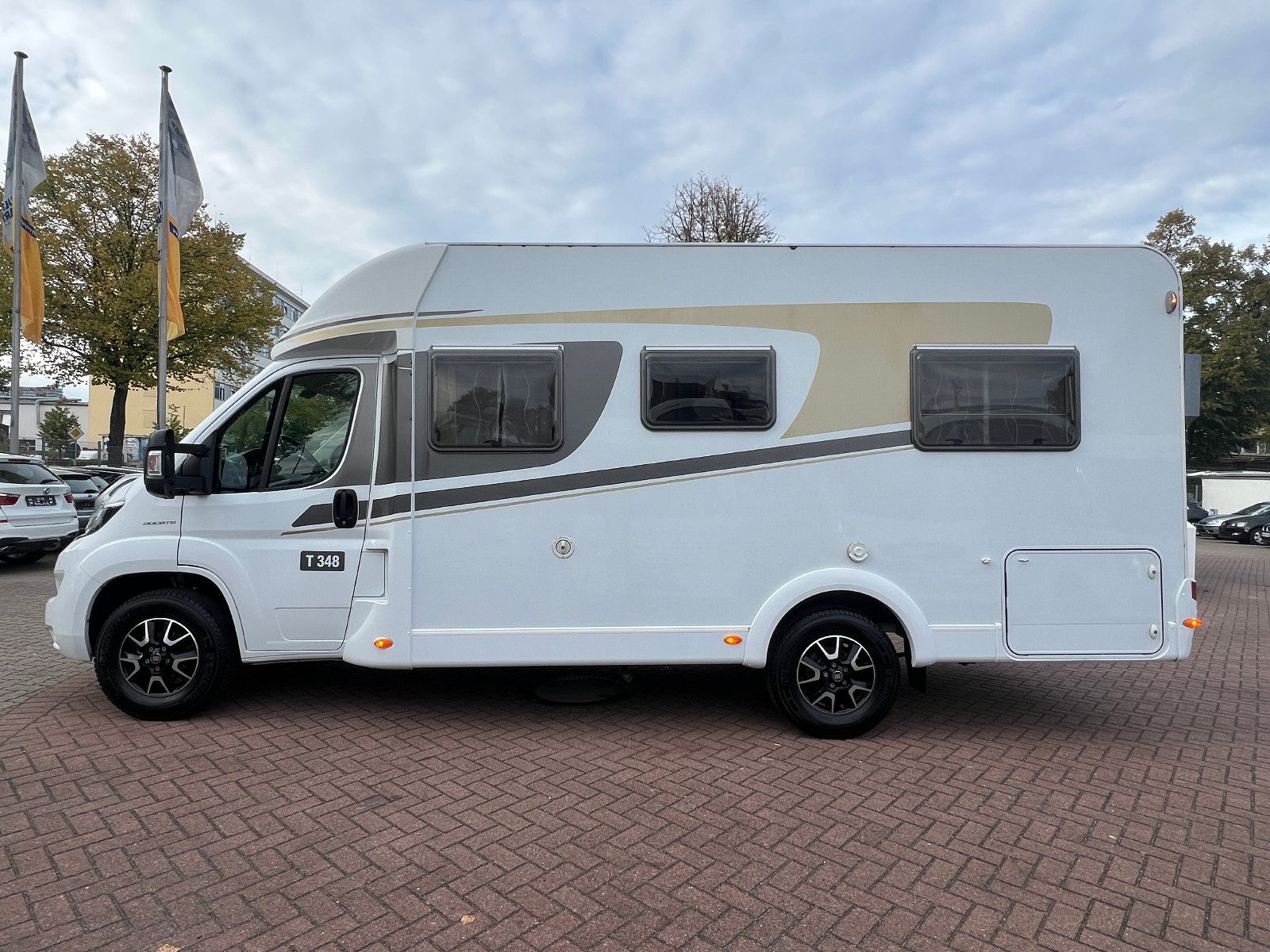 Fahrzeugabbildung Carado T 348 FIAT DUCATO 150 PS *1.HAND*DACHKLIMA*