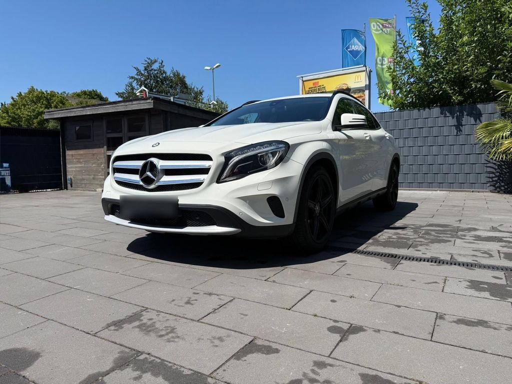 Image of Mercedes-Benz GLA 180