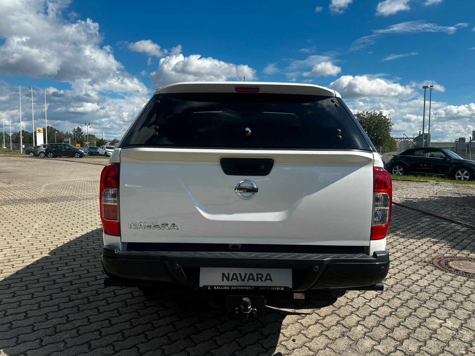 Fahrzeugabbildung Nissan Navara NP300 N-Guard 4x4 wie neu, Werksgarantie