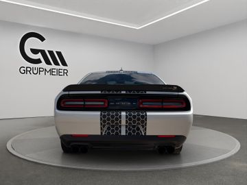 Dodge Challenger - 4