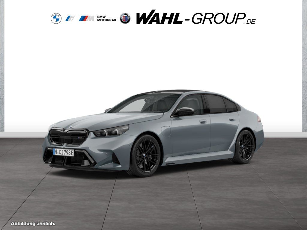 BMW M5 Limousine M Driver Carbon AHK IconicGlow Bowe