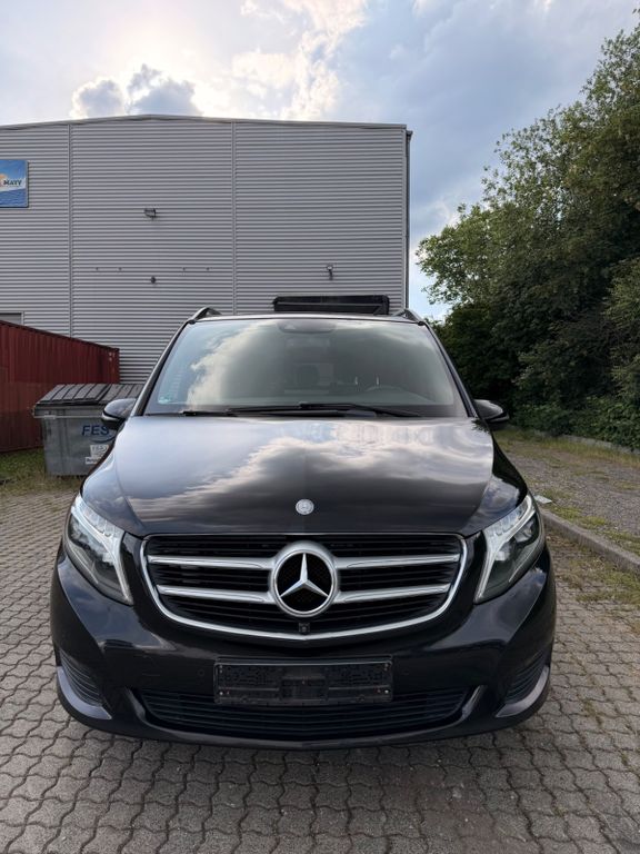 Mercedes-Benz V 250