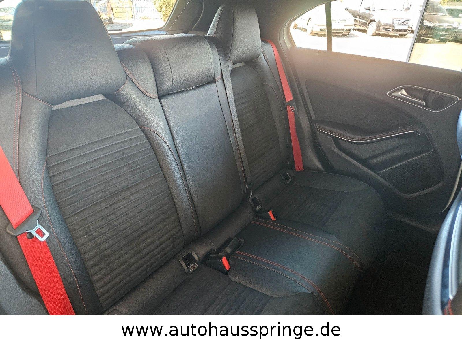 Mercedes-Benz A 250 AMG Line Sport *Alcantara, Scheckheft*