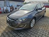Opel Astra J Sports Tourer Innovation OPClinePaket1 - Opel Astra: Innovation J
