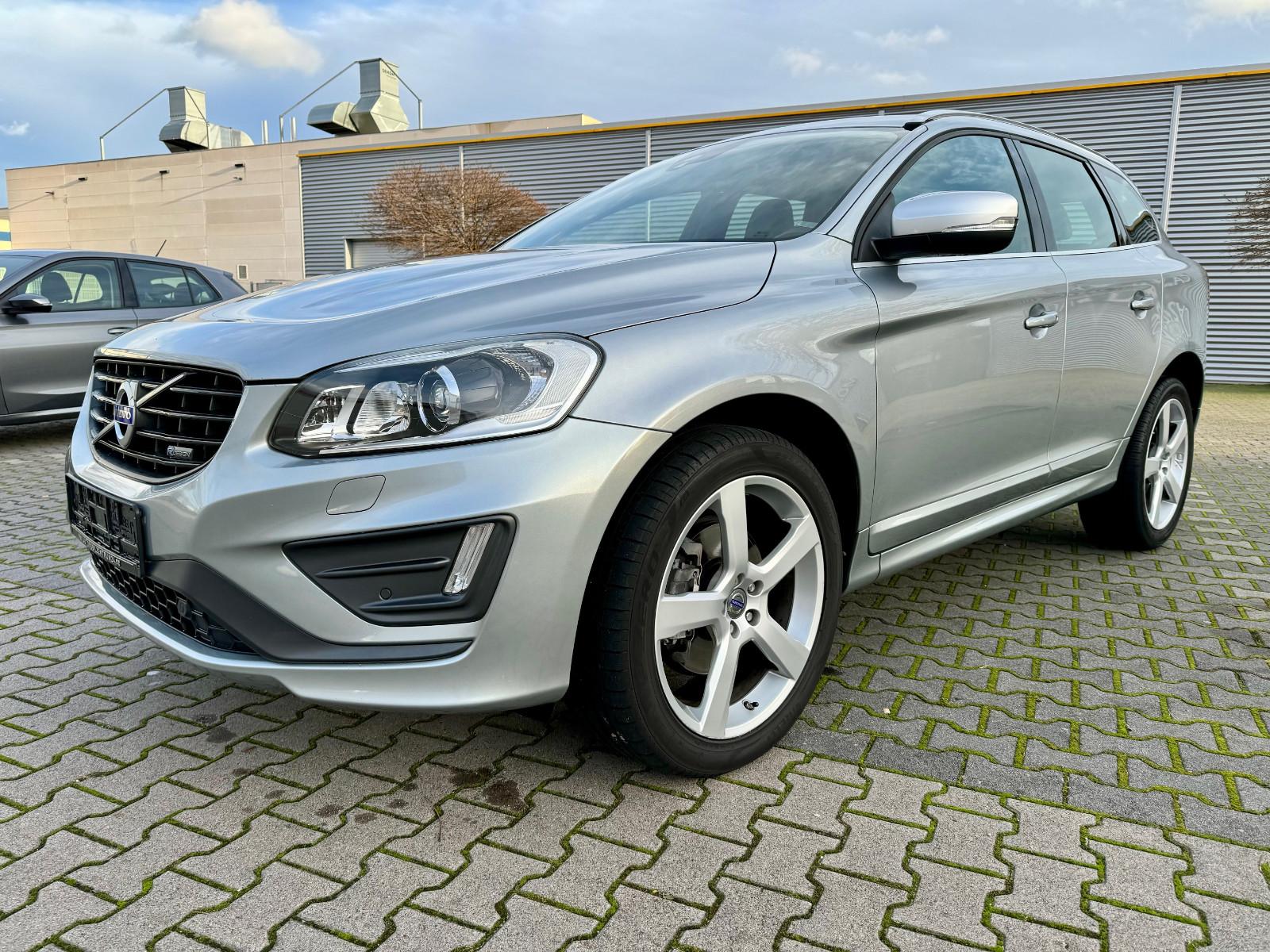 Volvo XC60 D5 AWD R-Design LEDER+NAVI+XENON+CAM+ST.HZ.