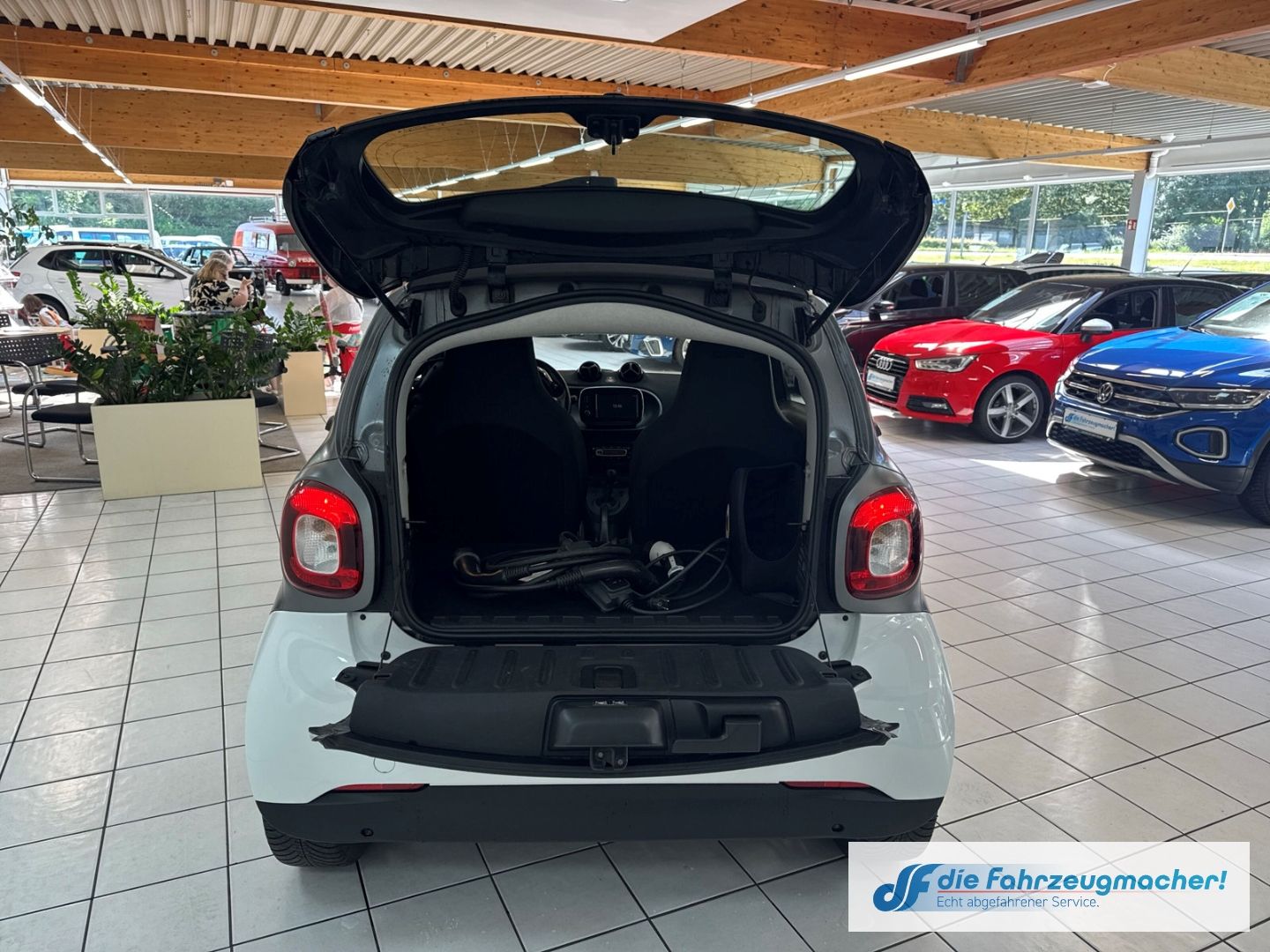 Fahrzeugabbildung Smart fortwo coupe electric drive EQ Navi Klimaautom K