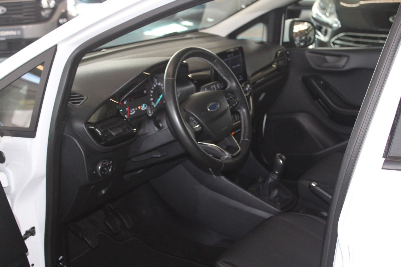 Fahrzeugabbildung Ford Fiesta Cool&Connect 5-trg KLIMA LED WinterPaket