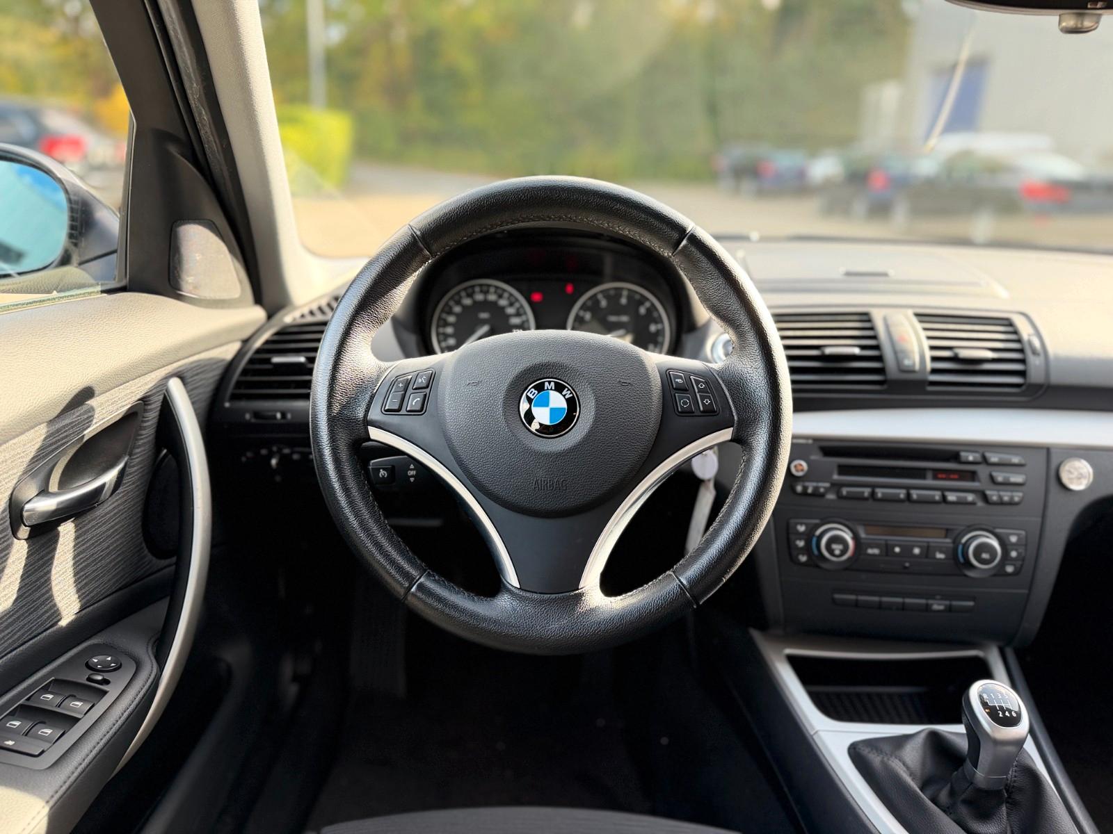 BMW 120 i Limousine*Advantage*PDC*Klimaauto*Tempomat