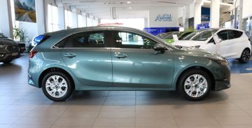 Fahrzeugabbildung Kia Ceed 1,5 T-GDI  Vision  Kamera/Navi/Tempomat/PDC