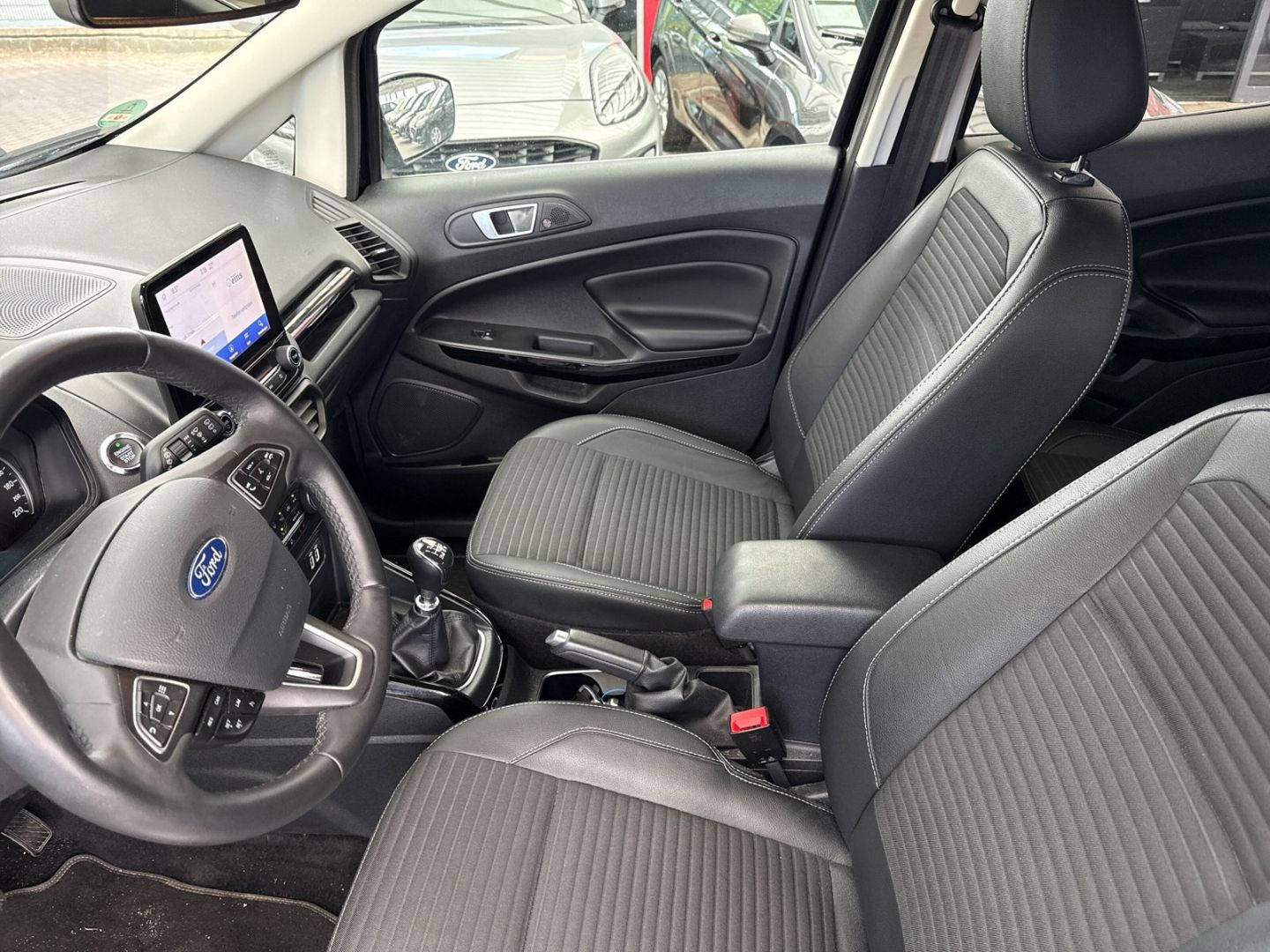 Fahrzeugabbildung Ford EcoSport Titanium X Kamera Ganzjahresreifen Wint