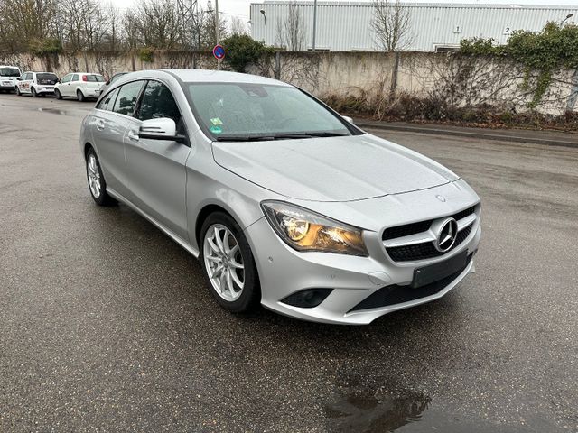 MERCEDES-BENZ CLA 200 Shooting Brake