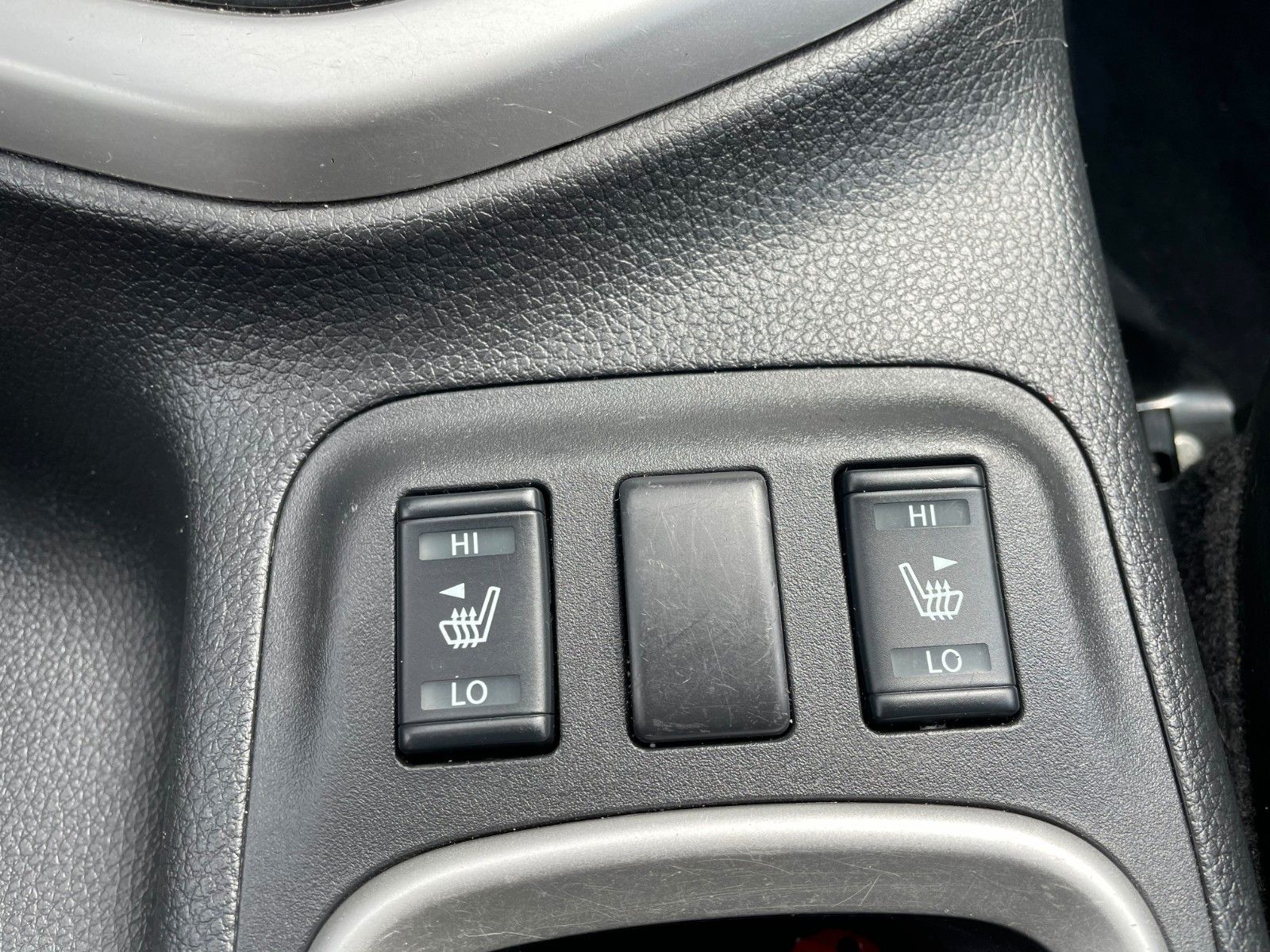 Fahrzeugabbildung Nissan Navara NP300 Tekna Double Cab 4x4