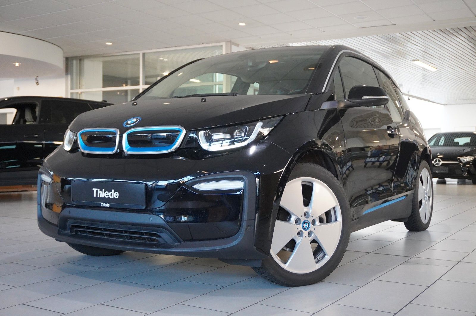 Fahrzeugabbildung BMW i3 120AH NAIVI/SPORT/WÄRMEP./LED/PDC/VIRT./SHZ