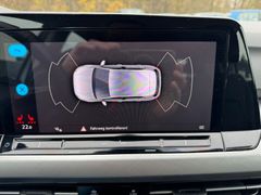 Fahrzeugabbildung Volkswagen Golf VIII Lim. Life LED Navi Sitzh Massage ACC