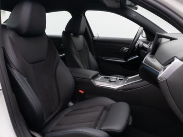 Fahrzeugabbildung BMW M340d xDr Hi-Fi M Sportfahrwerk Comfort Paket