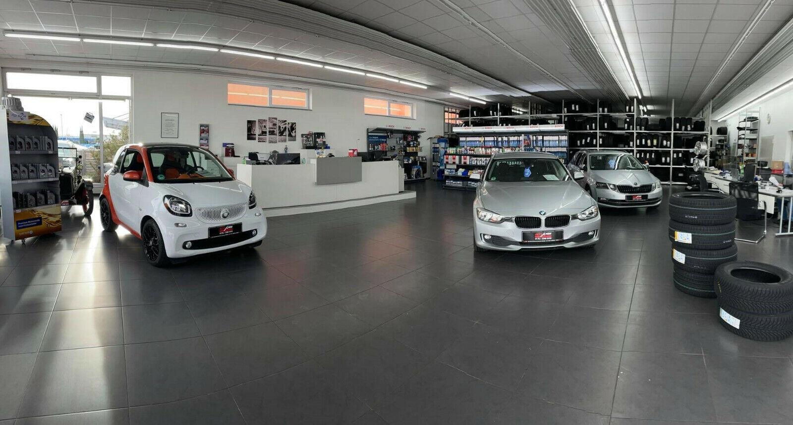 showroom-image-bottom