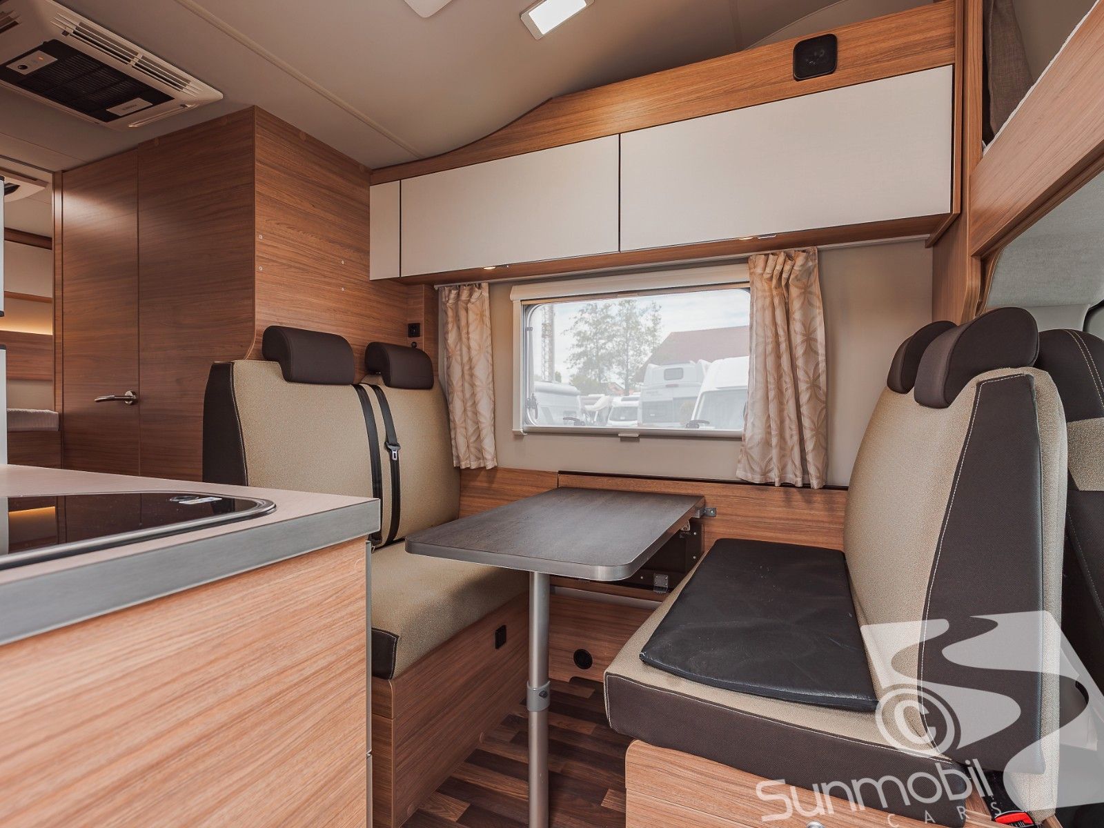 Fahrzeugabbildung Weinsberg CaraHome 650 DG Navi RFK Markise
