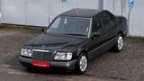 Mercedes-Benz E 420 W124 Limousine - Mercedes-Benz E 420 mit Benzin-Antrieb