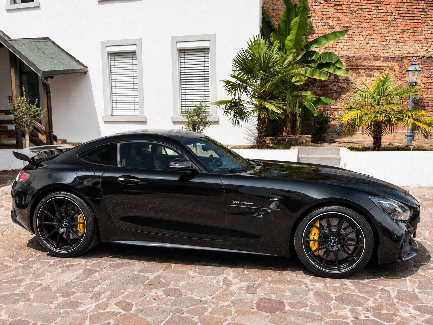 MERCEDES-BENZ AMG GT R Mercedes-AMG GT R R