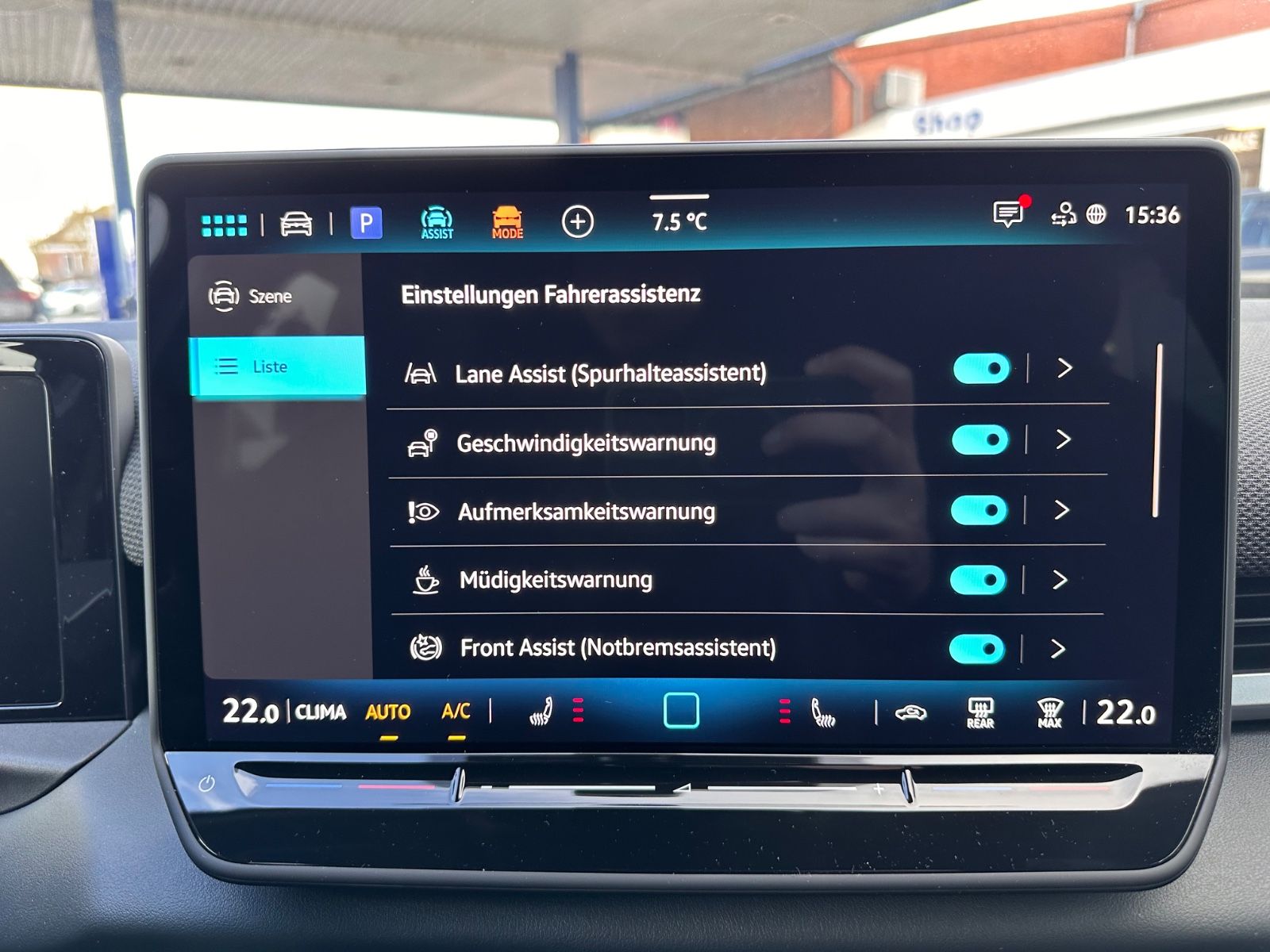 Fahrzeugabbildung Volkswagen T-Roc R Line 1.5 eTSI DSG APP/ACC/AHK/LED/eHeck