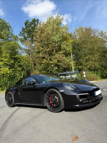 Porsche 991 Carrera 4 GTS Coupé PDK Carrera GTS