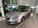 Lancia Delta 1.6 MJT DPF Platino - Lancia Delta mit Schiebedach