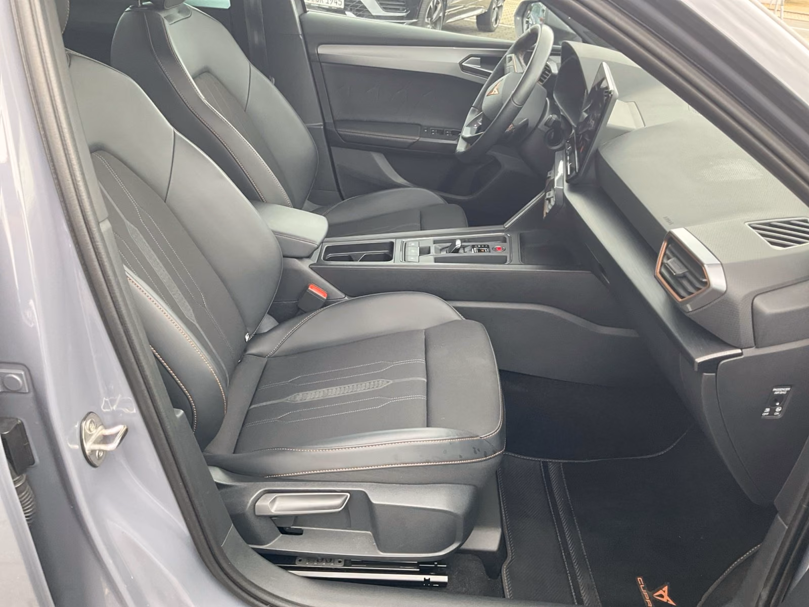 Cupra Leon Sportstourer 1.5 eTSI DSG NAVI LED
