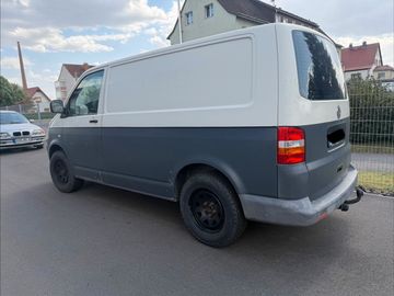 Volkswagen T5 Transporter - 2