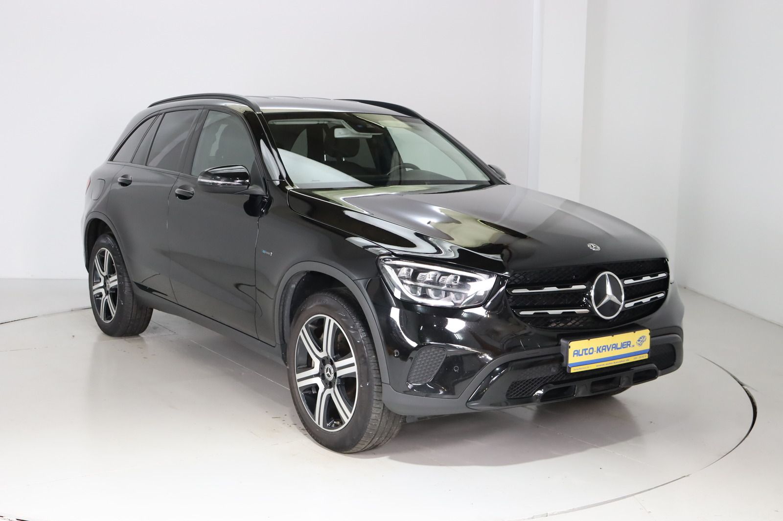 Fahrzeugabbildung Mercedes-Benz GLC 300 e 4Matic LED * DIS * Parkassist