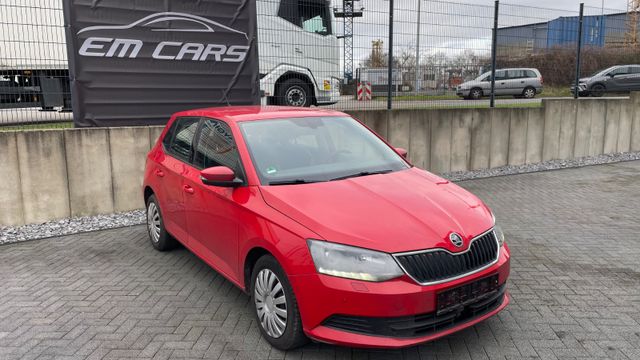 Skoda Fabia Ambition AHK ALLWETTER KLIMAAUTOMATIK PDC