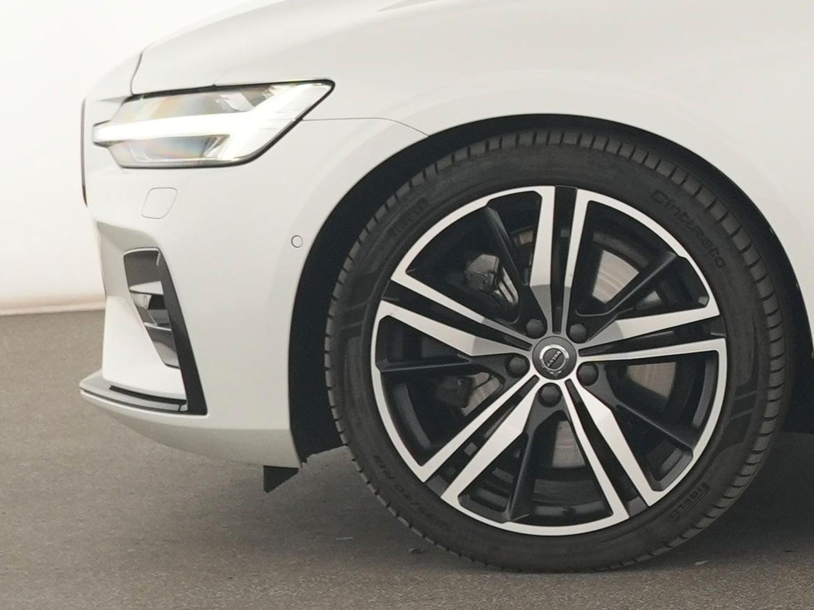 Volvo V60 R Design Harman|Navi|PDC|Kamera|SHZ|CarPlay