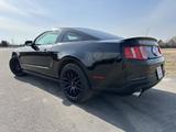 Ford Mustang 4.6 V8 2010 Manual - Ford Mustang: Coupe, 4.6