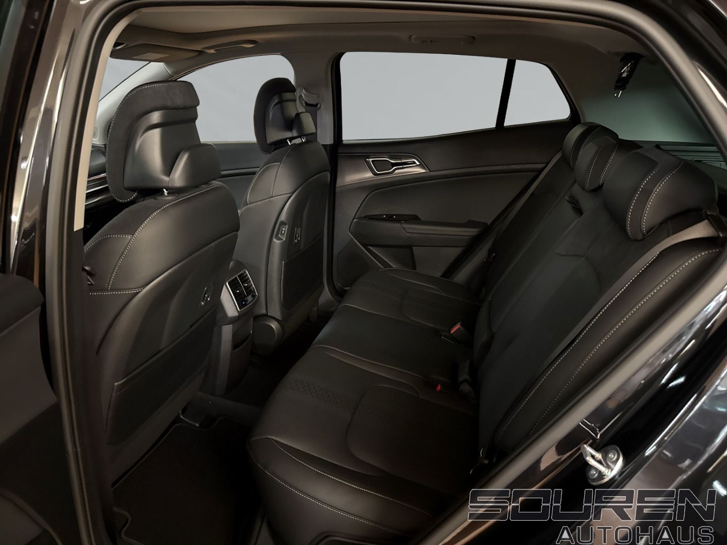 Fahrzeugabbildung Kia Sportage PHEV AWD Plug&Ride Pano DriveWise