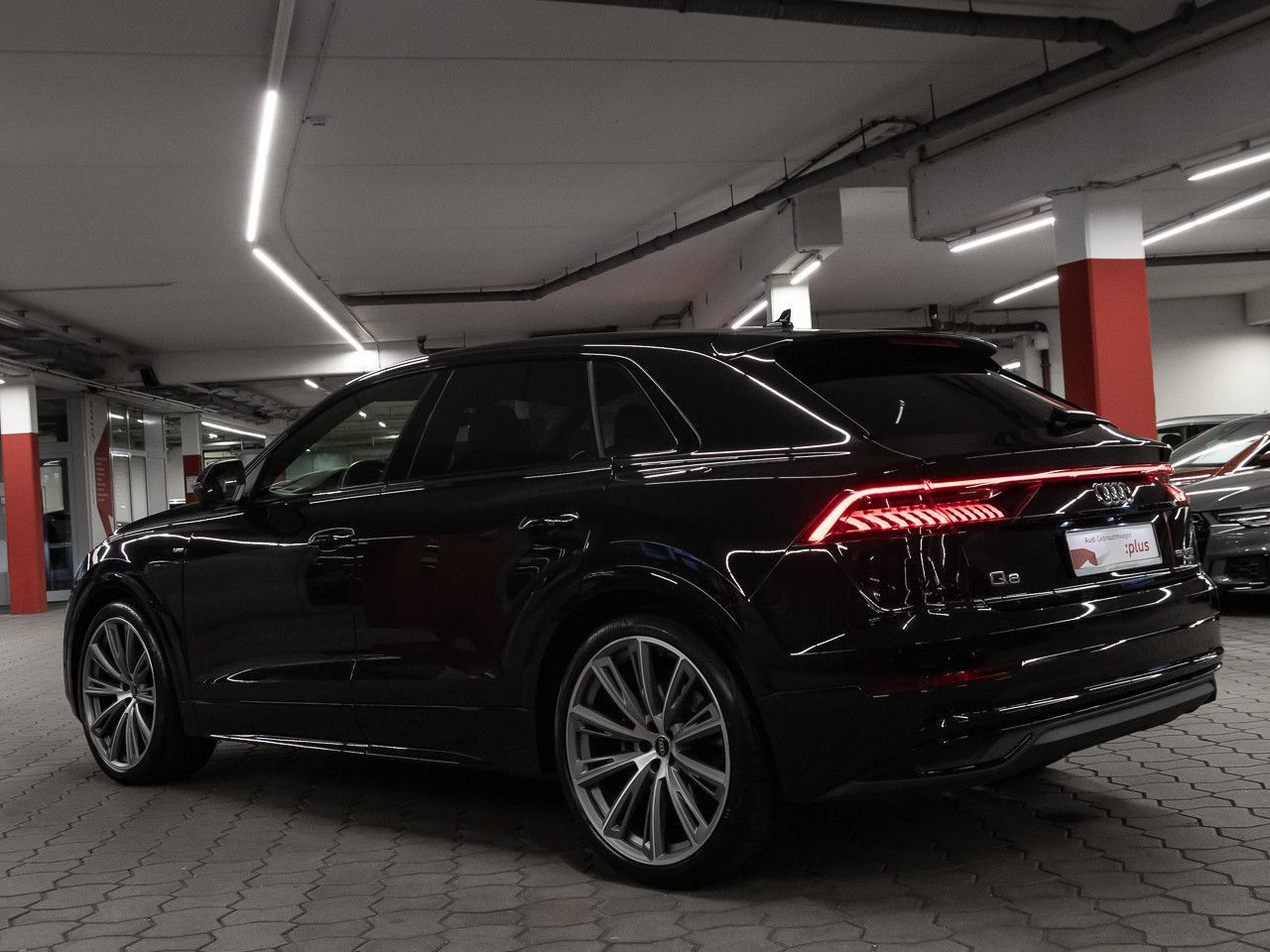 Audi Q8 55 TFSI quattro S line Head Up Matrix AHK 23' foto 4