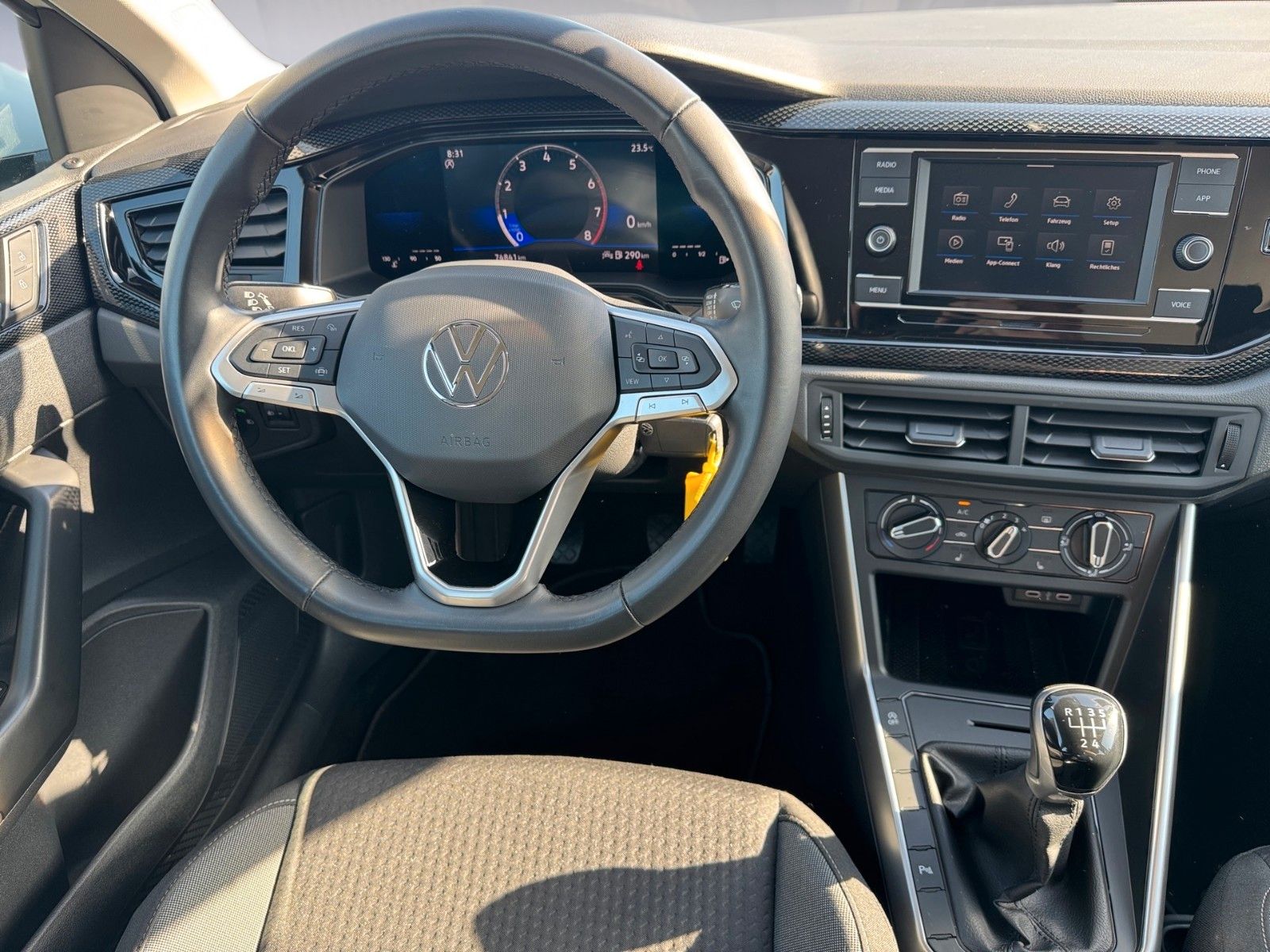 Fahrzeugabbildung Volkswagen Polo VI Life 1.0 MPI