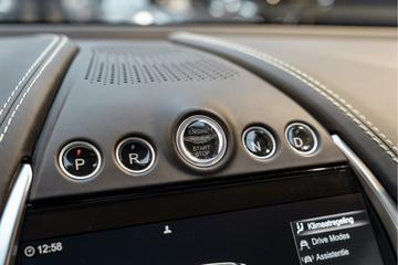 2022 Aston Martin DBX — миниатюра 47