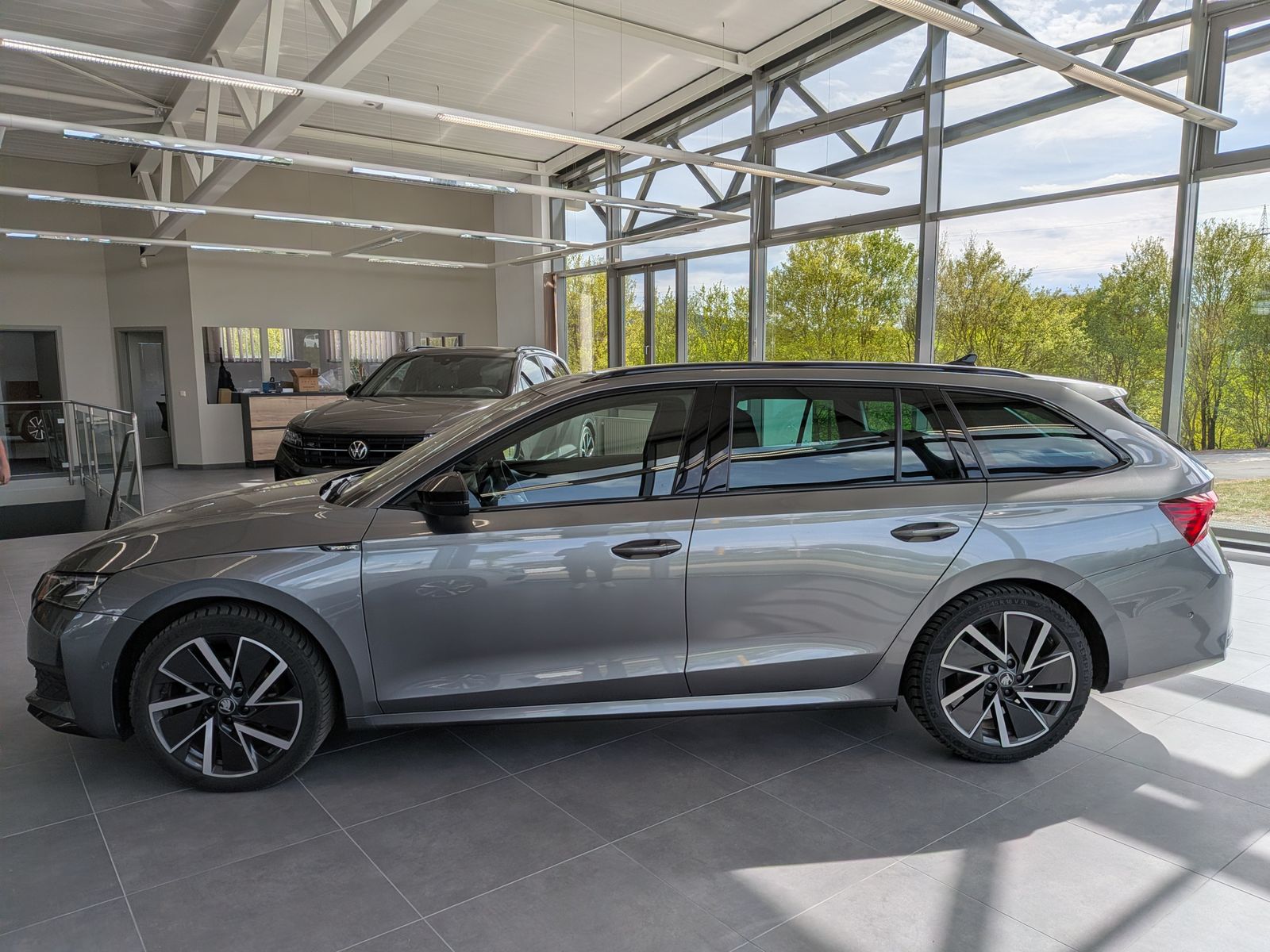 Fahrzeugabbildung SKODA Octavia 2.0 TDI Sportline Matrix Canton Pano ACC