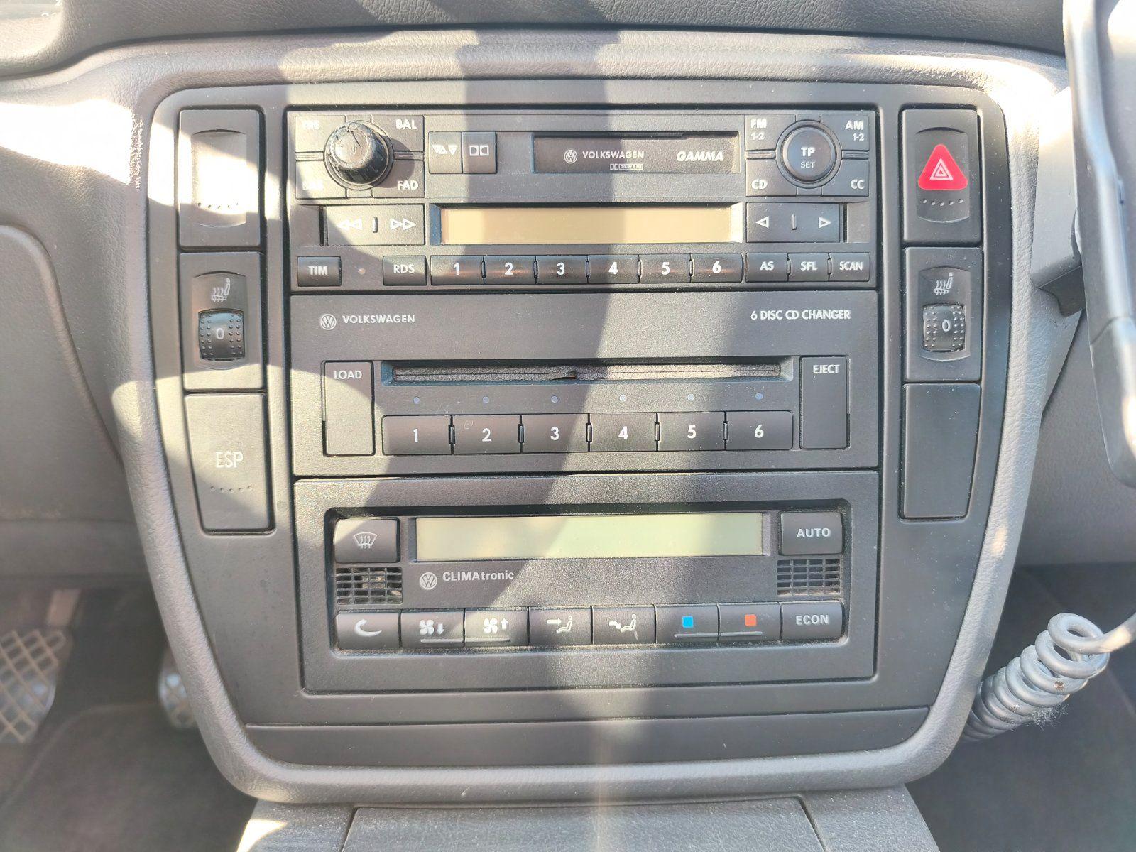 Volkswagen Passat 2004 — photo 13