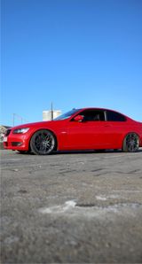 BMW e92 330i - BMW 330 aus 2006: 330i