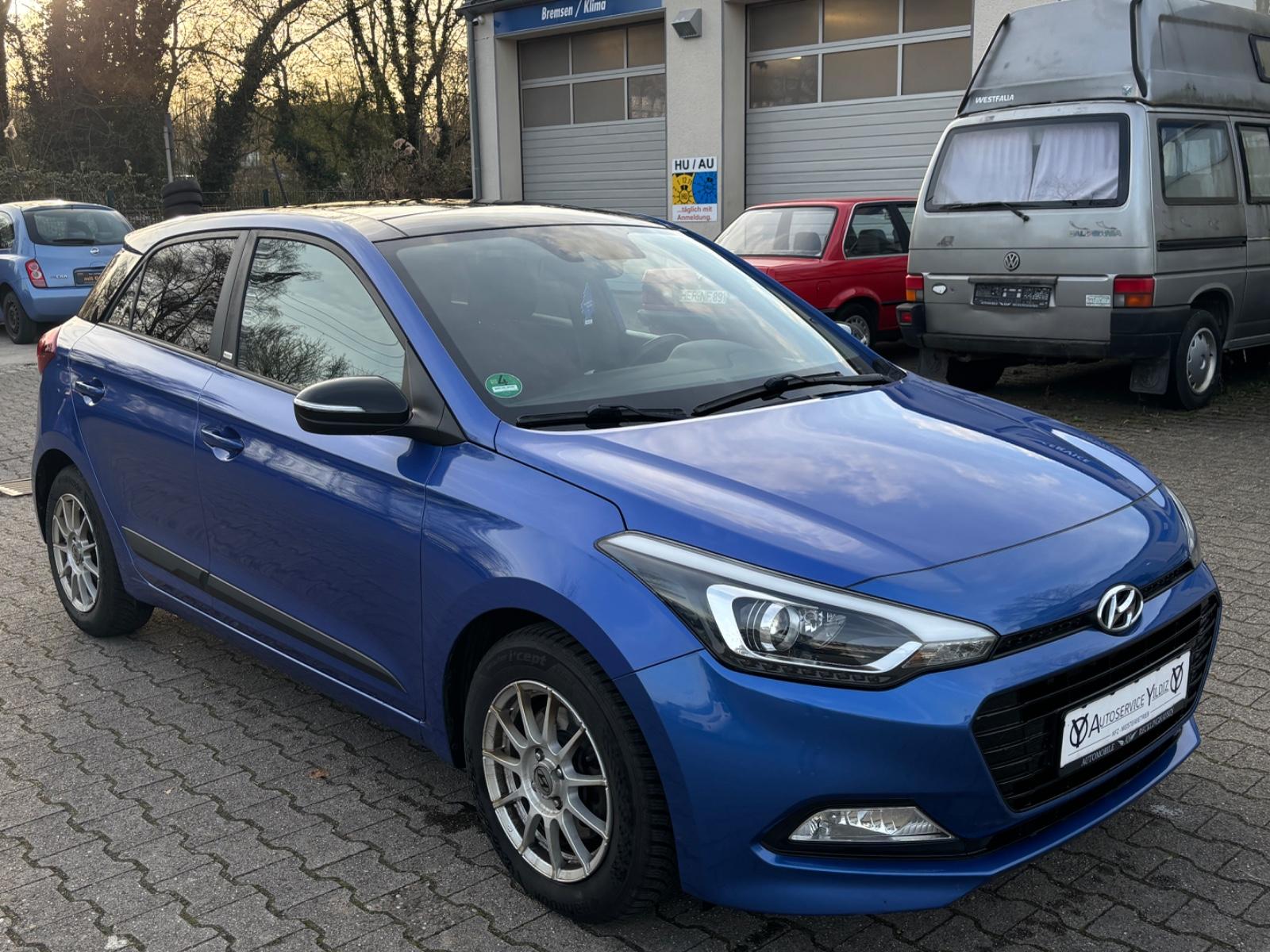 Hyundai i20 Passion + *PANORAMA,AISST,UVM*