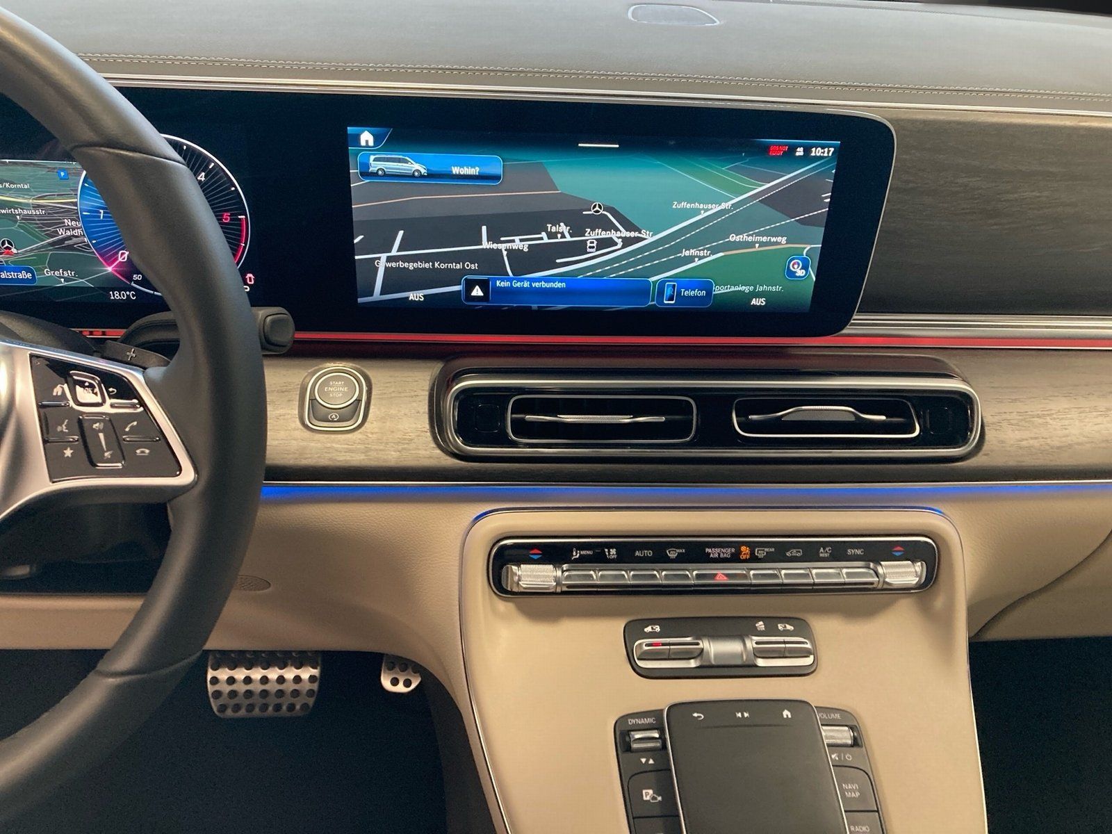 Fahrzeugabbildung Mercedes-Benz V 300d 4M AVANTGARDE L*Pano*Airmatic*AHK*Distron