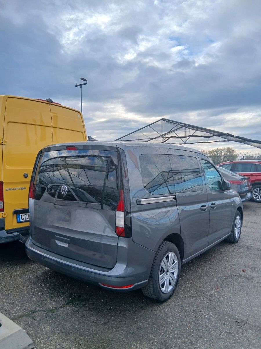 Volkswagen Caddy 1.5 TSI 114 CV Kombi Business imagem 3