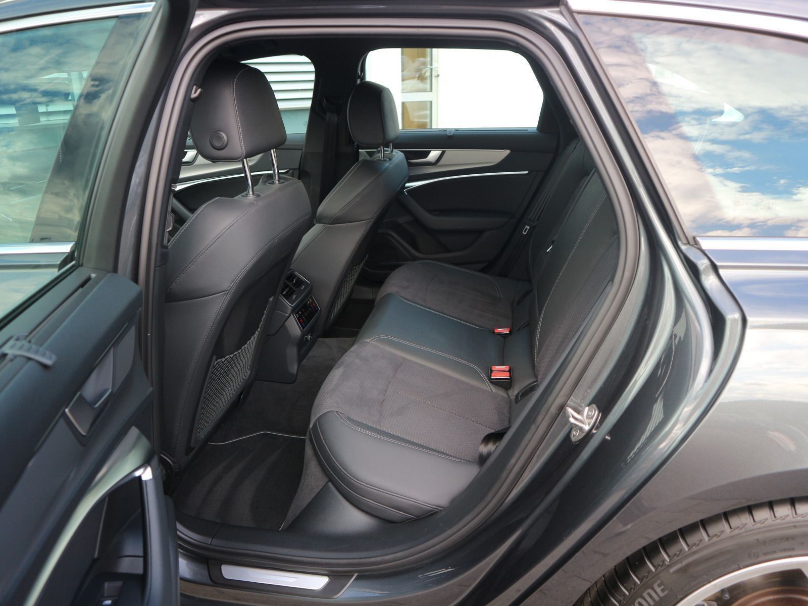 Audi A6 - Bild 12