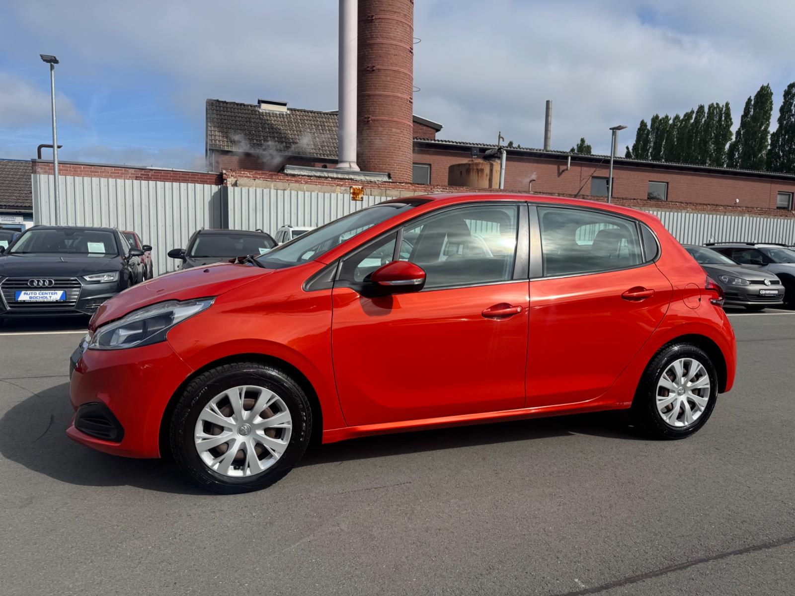 Peugeot 208 Active *TÜV NEU*KLIMA*TEMP*USB*ALLWETTER